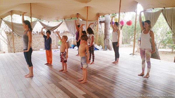 Zenmax energizing baduanjin qigong intermezzos at Afkes magic parents and kids yoga retreat Ibiza 3