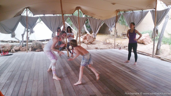 Zenmax energizing intermezzos at Afkes magic parents and kids yoga retreat Ibiza 3