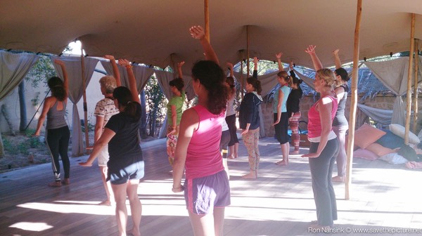 TheFeel ZenmaX energizing qigong intermezzo at Afkes magic Yoga retreat 2